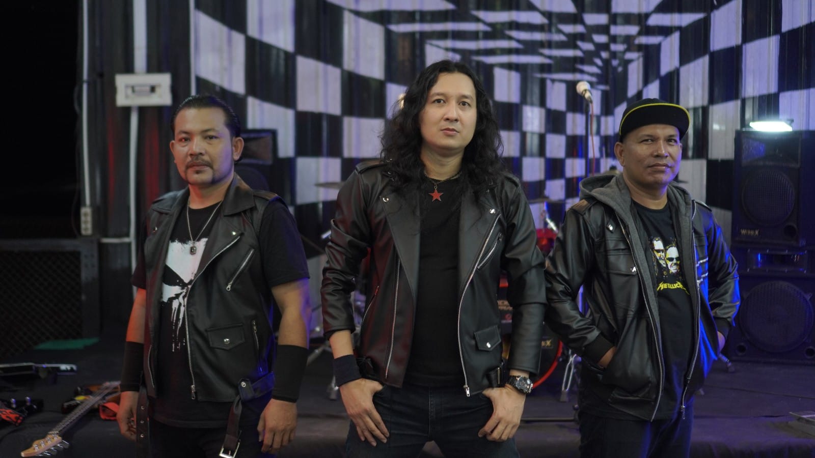 Wonk-X Featuring Kevi Valhalla di Singel "Rock Party"