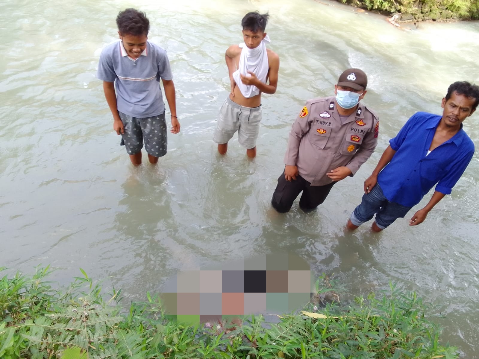 Jenazah Pria Tanpa Identitas Mengambang di Sungai Bah Sampuran