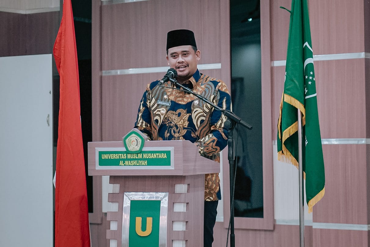 Wali Kota Medan Tegaskan Tidak Ada LGBT di Kota Medan Setelah Lihat Pria Bergandengan Tangan