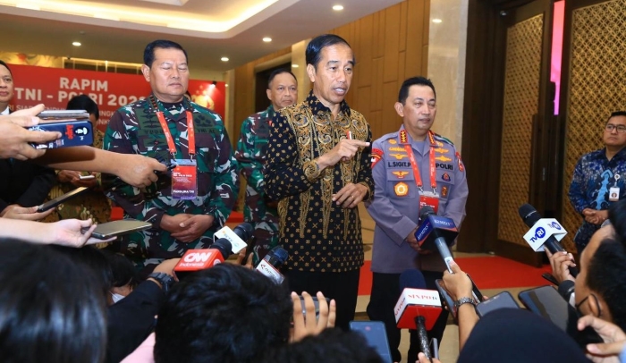 Jokowi Ultimatum Kapolda dan Danrem Soal Karhutla, Janji Beri Sanksi