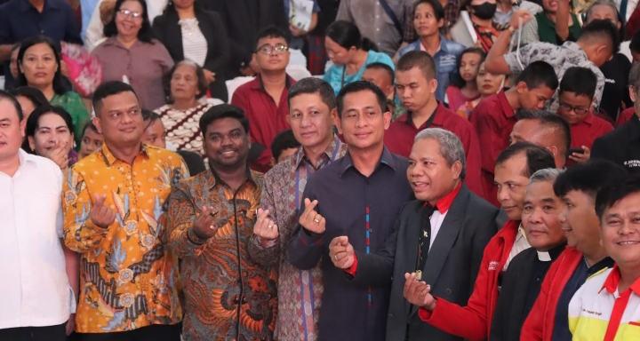 Kapolrestabes Medan Hadiri Paskah Oikumene Pemko Medan Tahun 2023