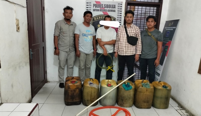 Memalukan, Oknum ASN Kota Sibolga Ketahuan Maling 6 Jeriken BBM Solar