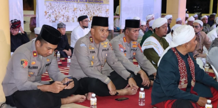 Waka Polrestabes Medan Hadiri Undangan Majelis Taklim Darusshofa : Hubungan Ulama dengan Umaroh Tetap Terjaga