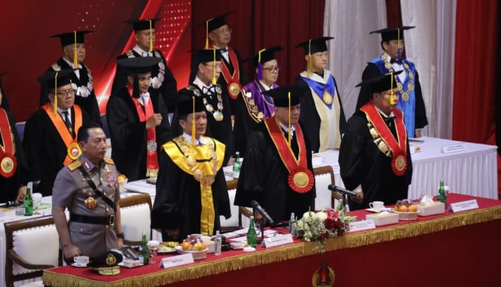 Kapolri Hadiri Pengukuhan Komjen Pol Prof. Dr. Petrus Reinhard Golose sebagai Guru Besar Ilmu Kepolisian