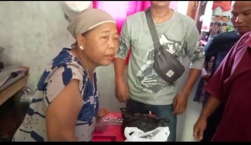Emak-emak di Tapsel Nekat Jualan Ganja Kering, Pucat saat Diringkus Polisi