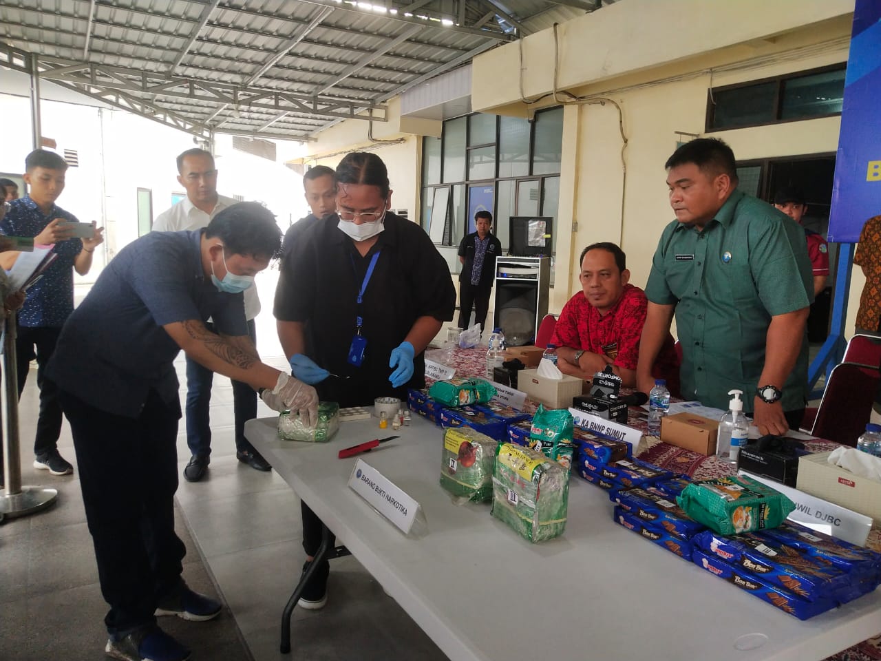 BNNP Sumut Gagalkan Pengiriman 3 Kg Sabu 'Rasa Biskuit' dari Deli Serdang ke Palu 