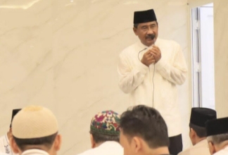 Wali Kota Binjai Sholat Tarawih Malam Pertama Ramadhan 1445 H di Masjid Al-Fatih