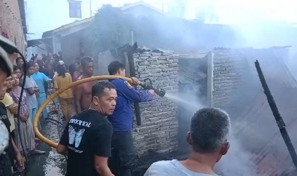 6 Unit Rumah Kontrakan di Tanjungbalai Ludes Terbakar