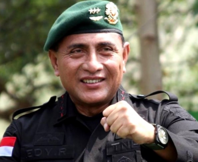 Jika Tak Ada Cawe-cawe Penguasa, Edy Bakal Mudah Kalahkan Bobby