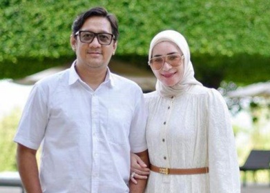 Andre Taulany Mau Cerai, Istri Malah Nyanyi Cinta Suci