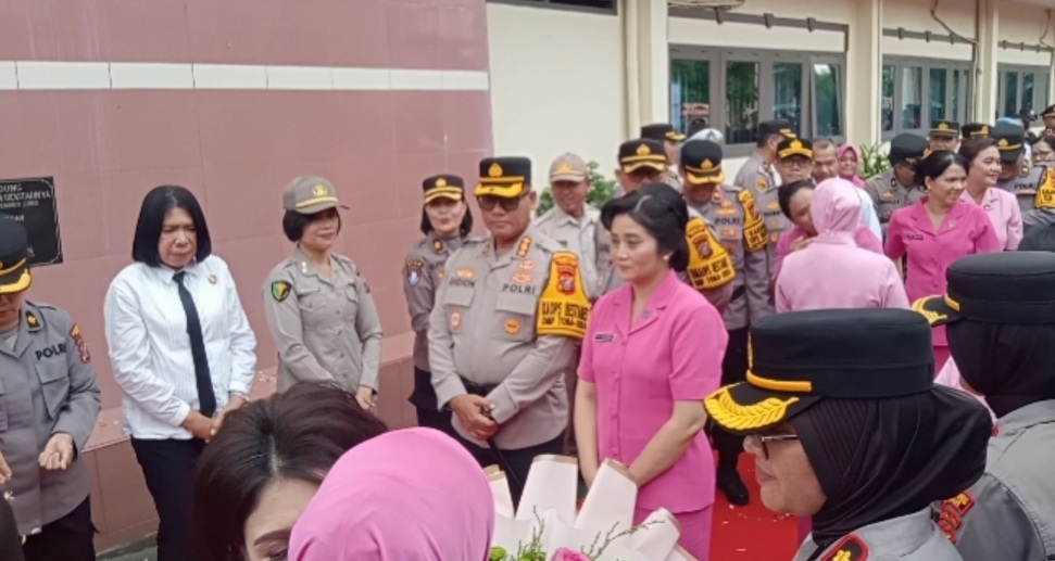 Pisah Sambut Kapolrestabes Medan : Kombes Pol Gidion Arief Disambut Tarian Melayu
