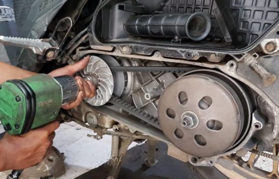 Ada 7 Tanda CVT Sepeda Motor Sudah Harus Diganti