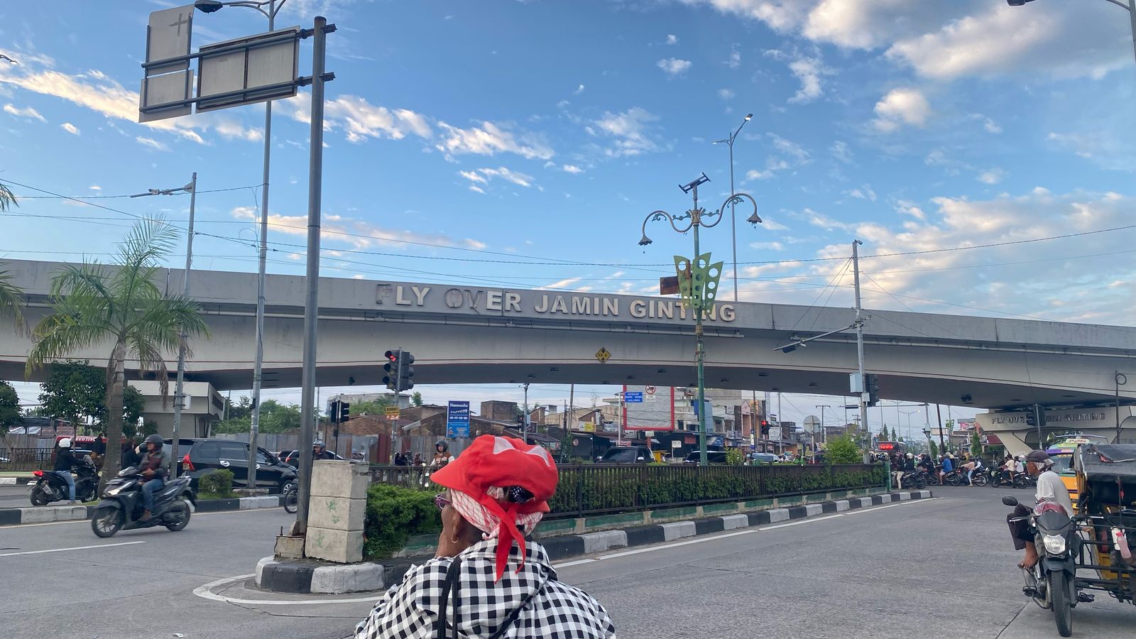 Huruf Besi Flyover Jalan Jamin Ginting Mulai Berhilangan Diduga Dicuri