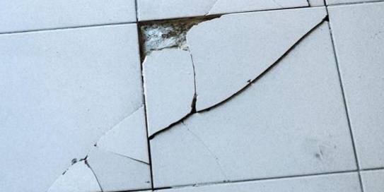 Ini Empat Cara Menambal Keramik yang Pecah