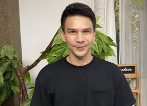 Jonathan Frizzy Nyesal : Hidup Hancur Akibat Vape