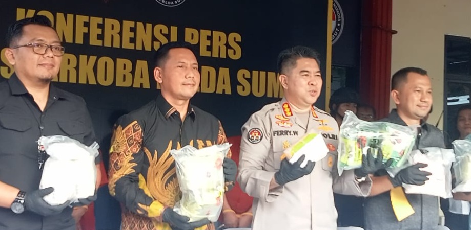Januari - Oktober 2025, Polisi Ungkap 571 Kasus : 649 Tersangka Dibui, dan 43 Kg Sabu Disita
