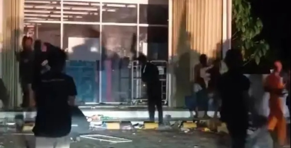Beredar Video Korban Bencana Jarah Minimarket di Sibolga, Gegara Pemerintah Lambat ?
