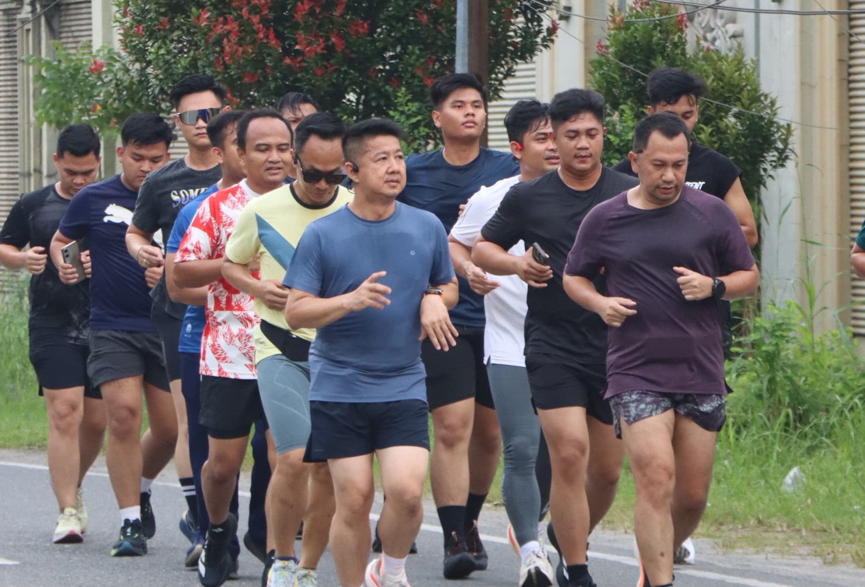 Kapolrestabes Medan Olahraga Lari Pagi : Ajak Warga Hidup Sehat