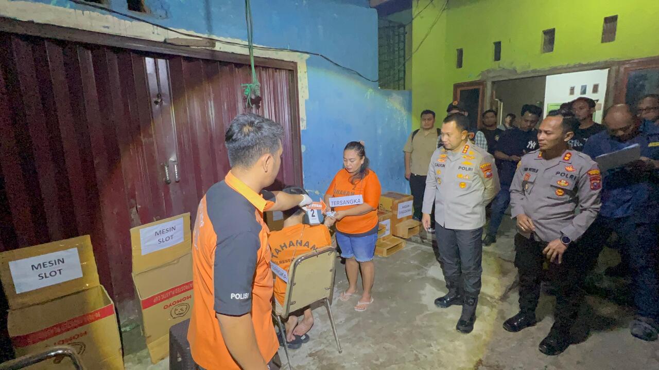 Polrestabes Medan Pra Rekonstruksi Jermal 15 : Barak Narkoba dan Judi Dibakar