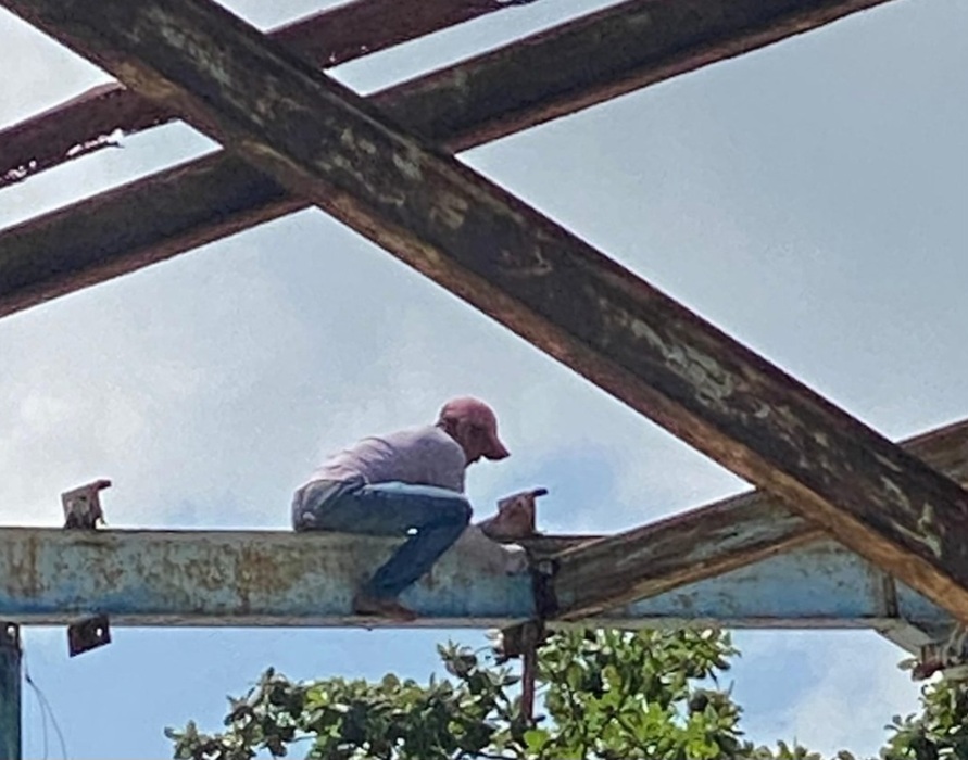 Viral Besi Pengaman Alun-Alun Tanjung Morawa Digasak Rayap Besi : Kemana Petugas