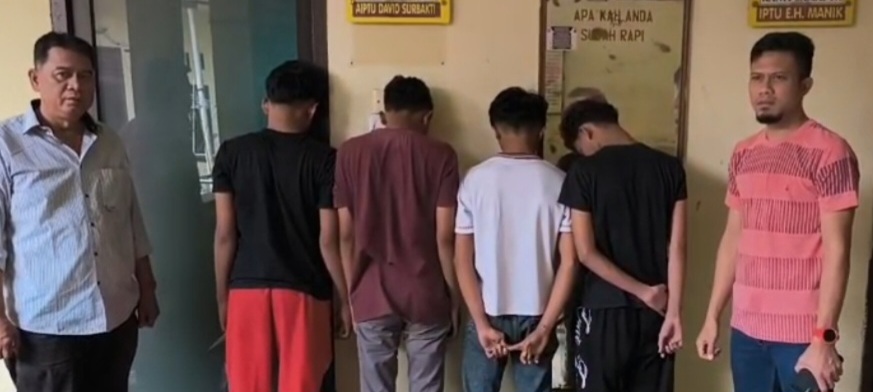 Polsek Medan Area Gulung 4 Remaja Diduga Pelaku Tawuran : Puluhan Celurit Disita