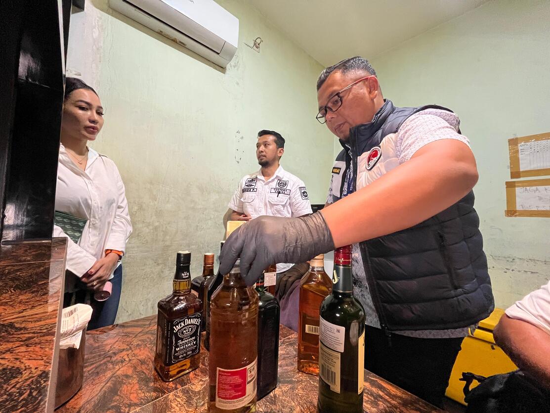Selidik punya Selidik, Selain Jual Miras Palsu, Phantom KTV Ternyata Tidak Punya Izin NPPBKC