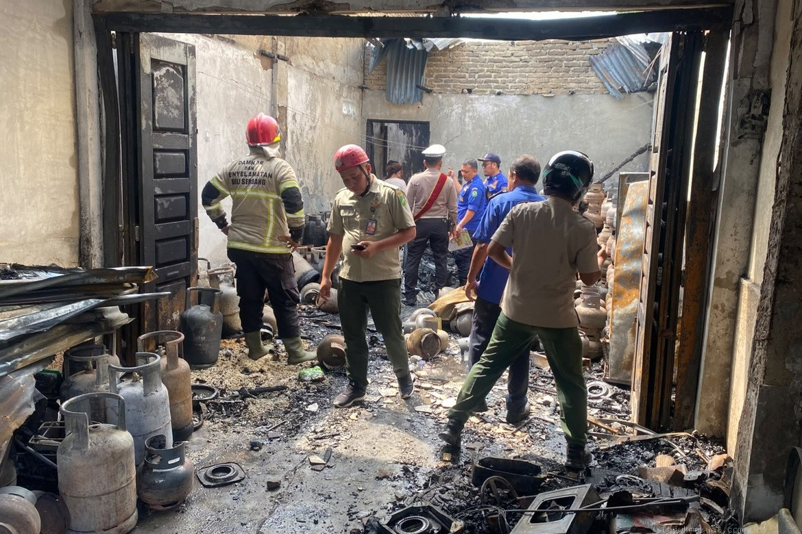 Minyak Tumpah, Rumah Sewa Jalan Datuk Kabu Ludes Terbakar
