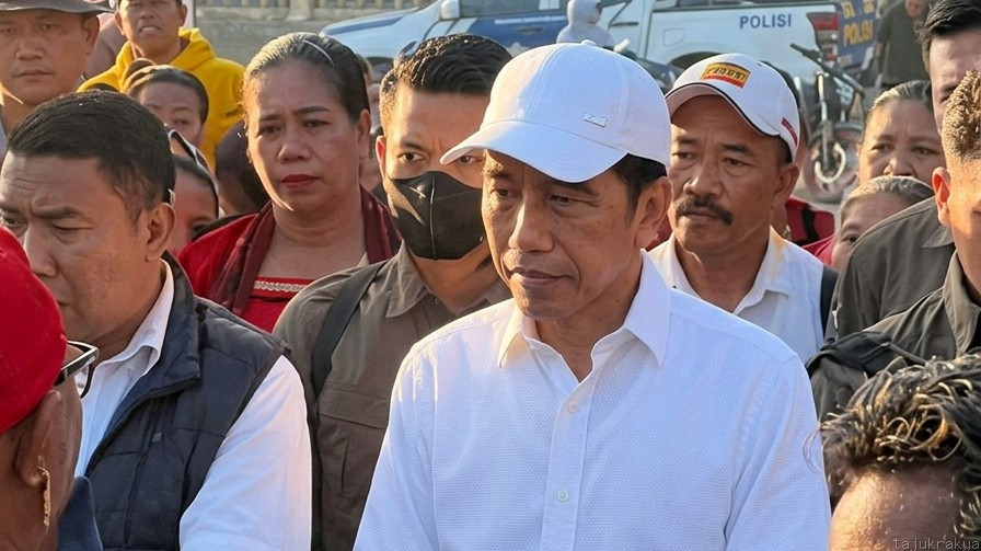 Jawaban Jokowi Disorot Saat Bermalam di Pengungsian Korban Gempa NTT: Saya Pensiunan