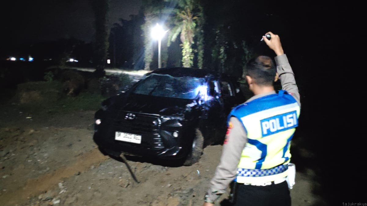 Jalan Terputus di Langkat, Mobil Wisatawan Terjun ke Sungai, 3 Tewas