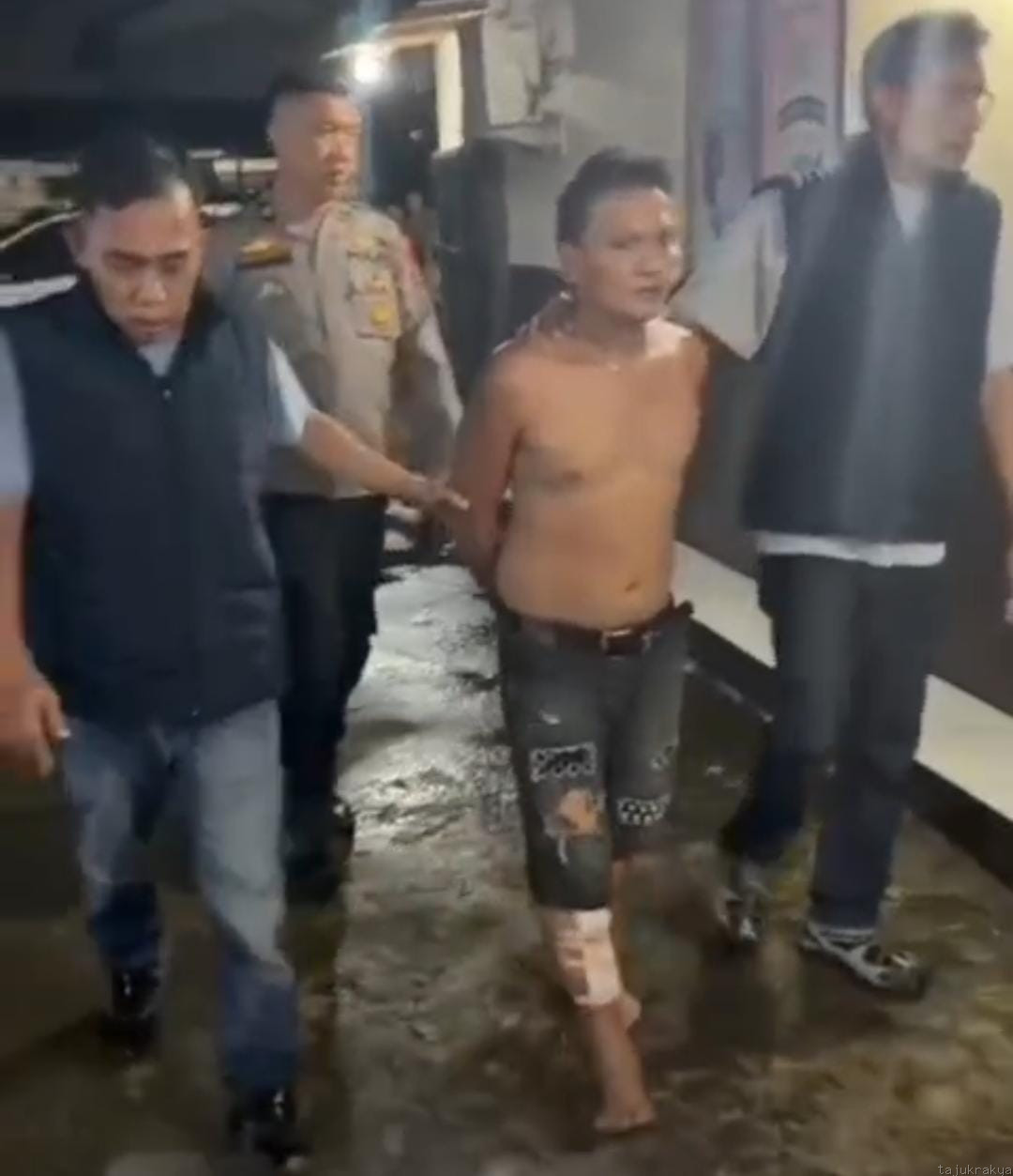 Pelaku Begal Sembunyi dalam Sumur saat Akan Ditangkap