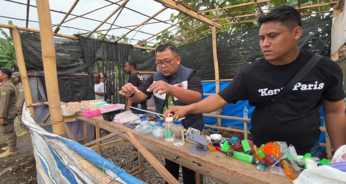 Polrestabes Medan Gerebek Sarang Narkoba di Serbajadi, 6 Barak Dibakar hingga Musnah
