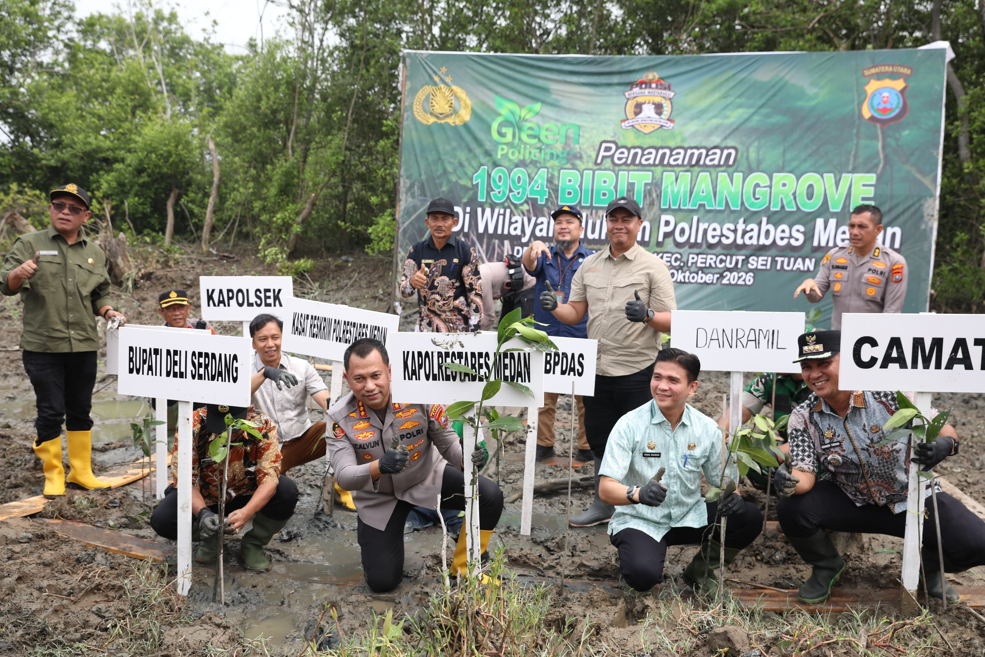 Polrestabes Medan Tanam 1.994 Bibit Mangrove, Perkuat Green Policing untuk Cegah Abrasi