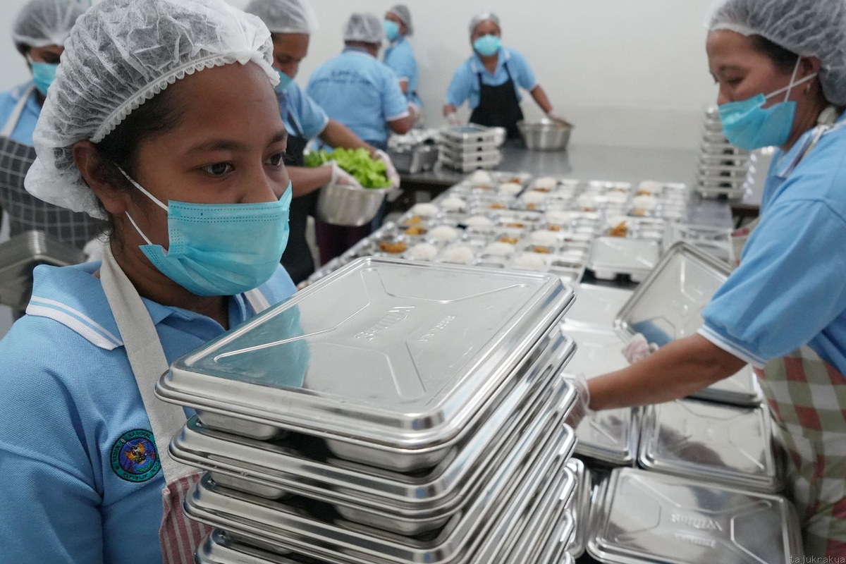 MBG Saat PJJ Tak Harus Berhenti, DPR Usul Orang Tua Ambil Makanan ke Sekolah