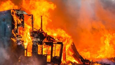 Tiga Rumah di Tanjungbalai Ludes Terbakar