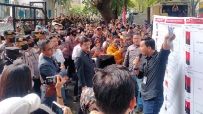 Polisi Kawal Demo Masyarakat Tani Berjuang Bersama di DPRD Sumut, Tolak Penertiban Rumah Warga Bumper Sibolangit