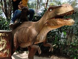 Dino’s Gate, Wisata Andalan Keluarga di Batam