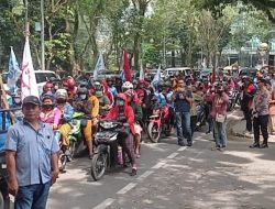 Massa Serikat Buruh Unjuk Rasa ke DPRD Sumut , Polrestabes Medan : Demo Tertib dan Aman