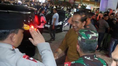 Presiden Jokowi Nonton Konser Dewa 19 di Pardede Hall, Personel TNI-Polri Sterilkan Jalur