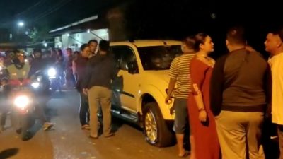 Masyarakat Kota Binjai merusak mobil Pajero diduga milik rentenir