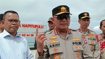 Kabaharkam Polri, Komjen Arief Sulistyanto saat melakukan kunjungan kerja dan pemantauan persiapan kejuaraan F1H2O di Pelabuhan Muliaraja Napitupulu, Kota Balige, Sabtu (11/2/2023).