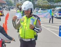 Ops Keselamatan Toba 2023, Satlantas Sosialisasi dan Bagikan Brosur Tertib Lalin