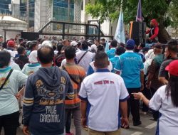 Polrestabes Medan Kawal Aksi Massa 5 Federasi Serikat Pekerja Demo DPRD Sumut