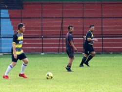 Laga Persahabatan Sepakbola Polrestabes Medan vs Jurnalis All Star Kembali Digelar