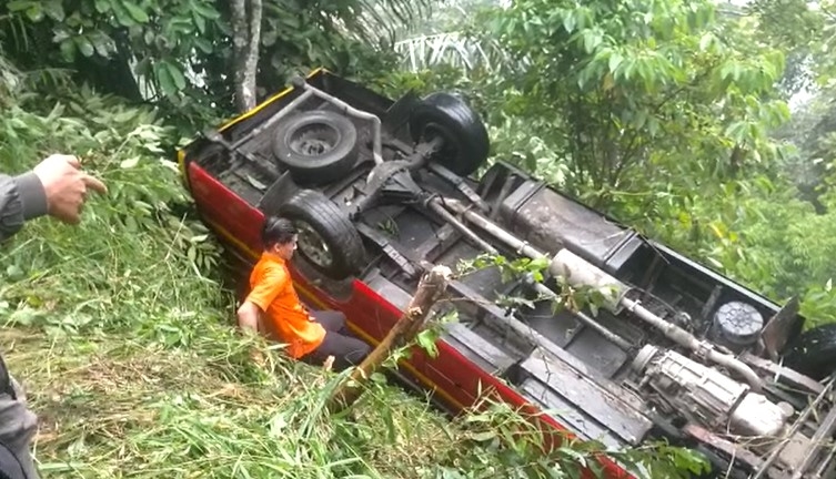 Bus Lalupa Karona masuk jurang di kawasan hutan Kabupaten Dairi, Selasa (28/2/2023) sore kemarin