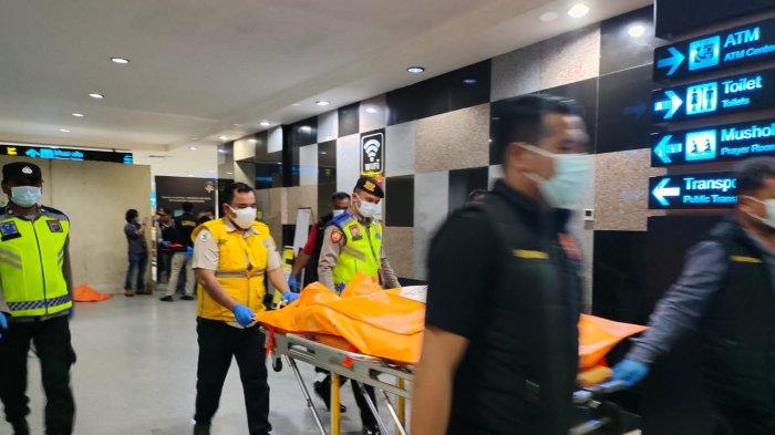 Seorang wanita bernama Aisiah Sinta Dewi Hasibuan ditemukan tewas dalam kondisi mengenaskan usai terjepit lift Bandara Kualanamu, Kamis (27/4/2023).