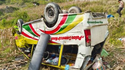 Satu bus PSN masuk jurang di Desa Sinagauruk, Kecamatan Nainggolan, Kabupaten Samosir, Selasa (11/4/2023) siang. Dua orang tewas dalam tragedi nahas ini.