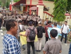 Polrestabes Medan Kawal Demo Massa di Polda Sumut 