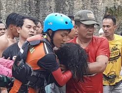 Mandi-mandi di Sungai, Tiga Bocah Terbawa Arus, Dua Tenggelam