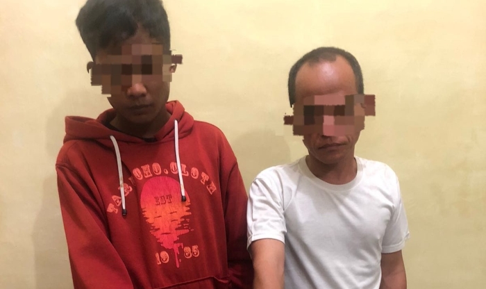 Dua pengedar narkoba dan pecandu sabu yang ditangkap Polres Toba, Jumat (23/6/2023) kemarin. Dari kedua pelaku disita 10 paket sabu.