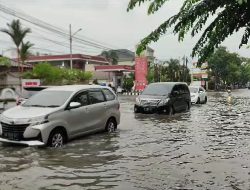 Baru Sebentar Diguyur Hujan, Jalan Sei Batang Hari Sudah Tenggelam